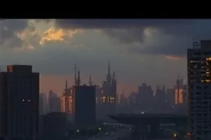 无风海岸剧照，平静海面与远处搁浅的渔船